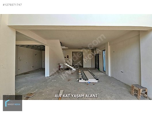 SATILIK VİLLA GENİŞ KULLANIŞLI BÖLMWNİN TUTULAN BÖLGESİNDE