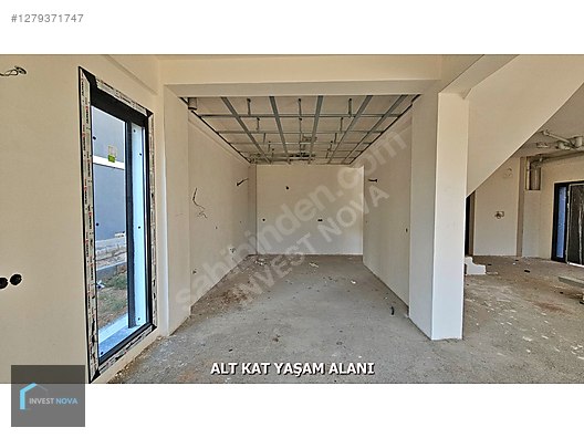 SATILIK VİLLA GENİŞ KULLANIŞLI BÖLMWNİN TUTULAN BÖLGESİNDE